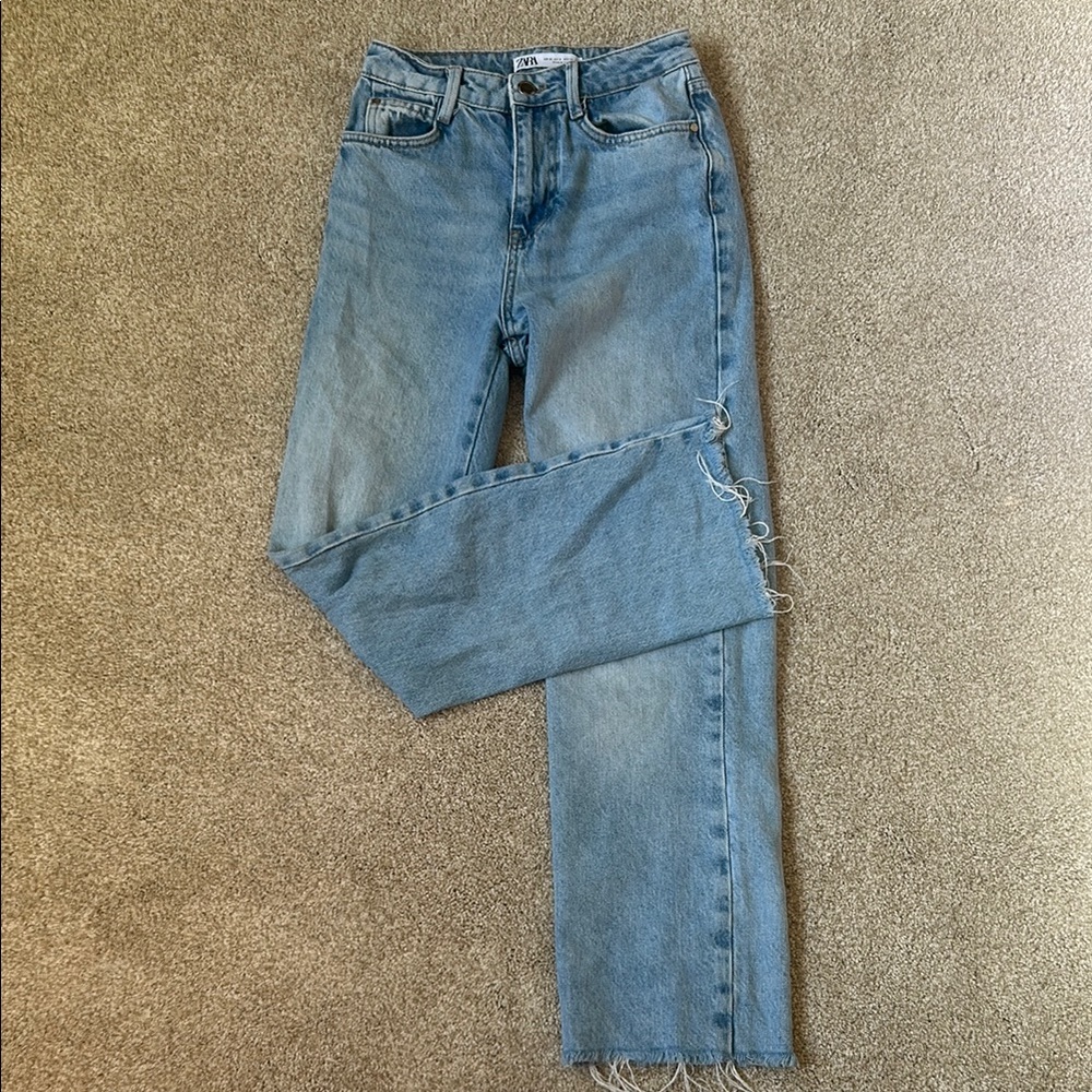 Zara women’s high rise jeans